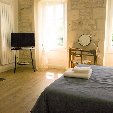 Apartamento Entre Pierre Et Bois Saint-Savinien Exterior foto