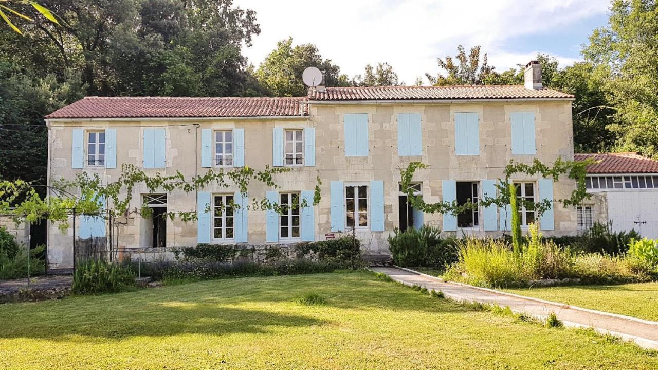 Apartamento Entre Pierre Et Bois Saint-Savinien Exterior foto
