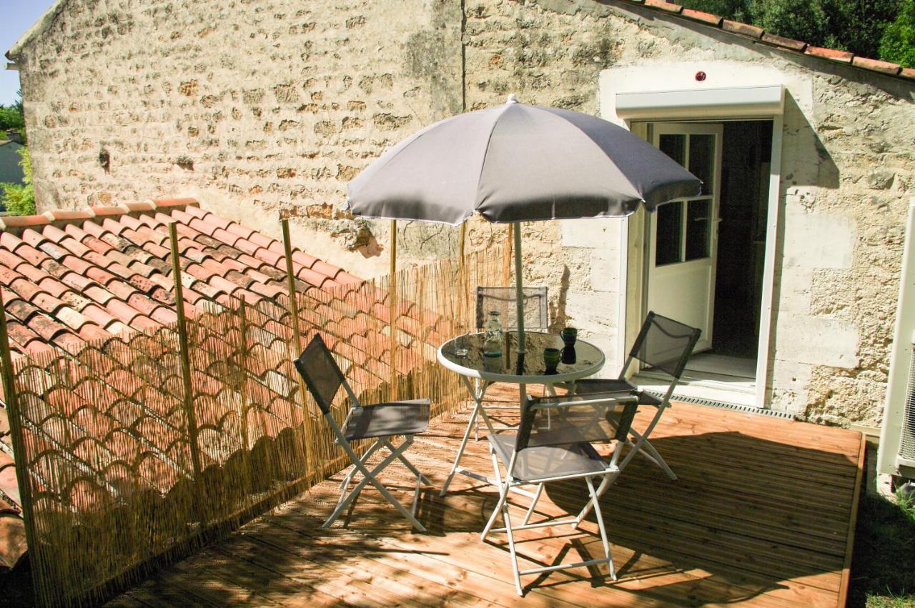 Apartamento Entre Pierre Et Bois Saint-Savinien Exterior foto